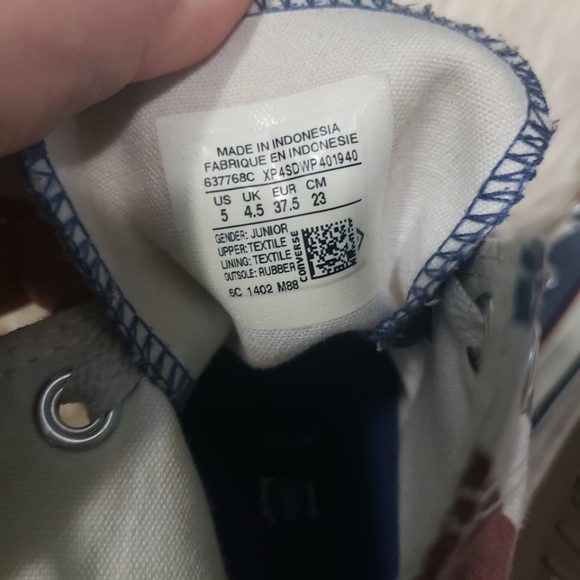 Converse high top Chuck Taylor's unionjack canvas sneakers youth size 5 - Picture 2 of 8